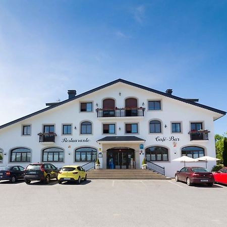 Hostal Restaurante O'Cadaval Frades Eksteriør billede