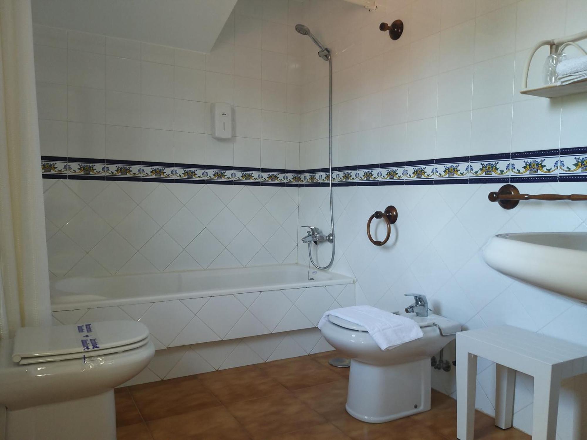 Hostal Restaurante O'Cadaval Frades Værelse billede