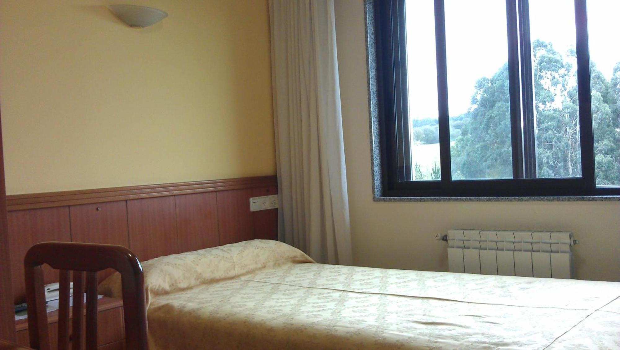 Hostal Restaurante O'Cadaval Frades Værelse billede