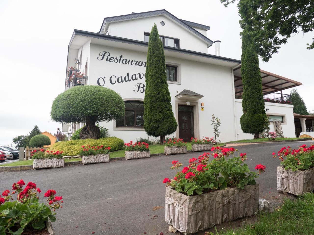 Hostal Restaurante O'Cadaval Frades Eksteriør billede